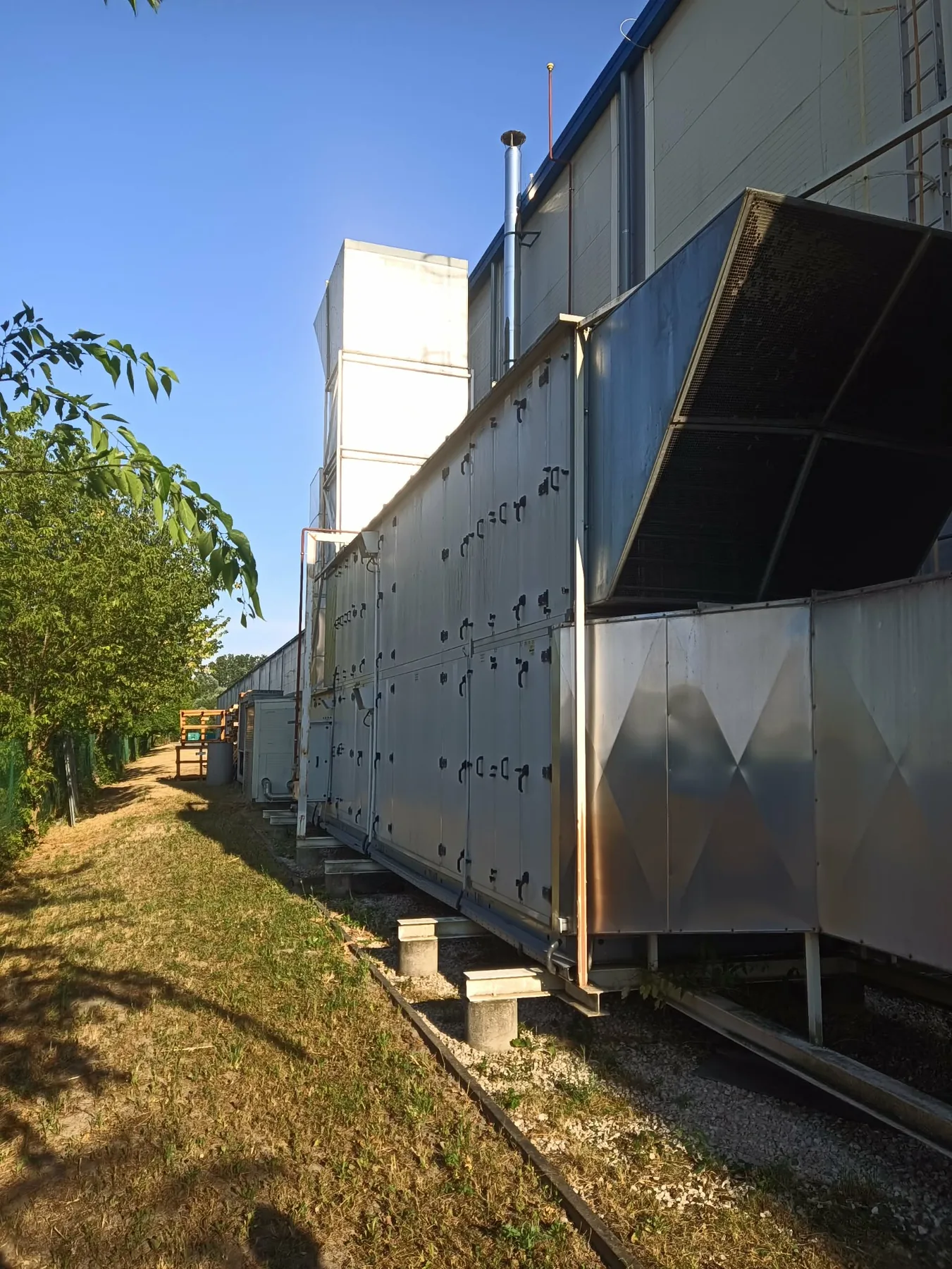Daikin folyadékhűtő és ipari hűtőkör szervize (6. kép)